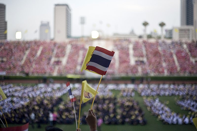 File:สะบัด นายกรัฐมนตรี กล่าวขอบคุณประชาชนทุกจังหวัดและร่ - Flickr - Abhisit Vejjajiva.jpg