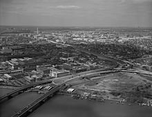 The north end of the original 11th Street Bridges in 1992. 11thstreetbridges 1992.jpg