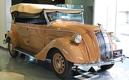 1936 Toyota Model AB Phaeton 01.jpg