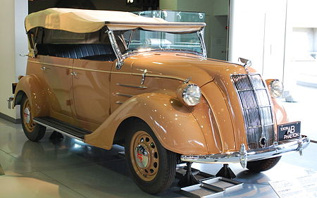 1936 Toyota Model AB Phaeton 01.jpg