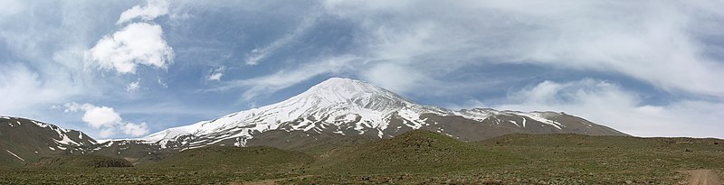 File:2009-05-13 Damavand from Abbasabad 08.jpg