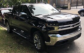 Chevrolet Silverado 1500 Crew Cab LT (спереди) 2019 года, 10.20.19.jpg