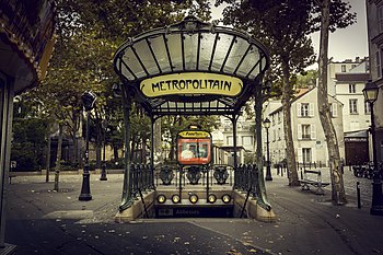 12. Aedicula, Hector Guimard, Abbesses (Paris Métro) Photograph: Thomas Geoffray Licensing: CC-BY-SA-3.0