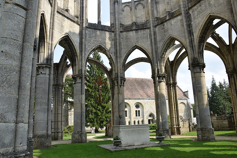 File:Abbaye Notre-Dame d'Ourscamp 12.JPG