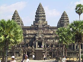Angkor wat temple.jpg