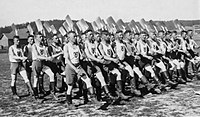 Trabalhadores alemães do Reichsarbeitsdienst no começo da década de 1940.