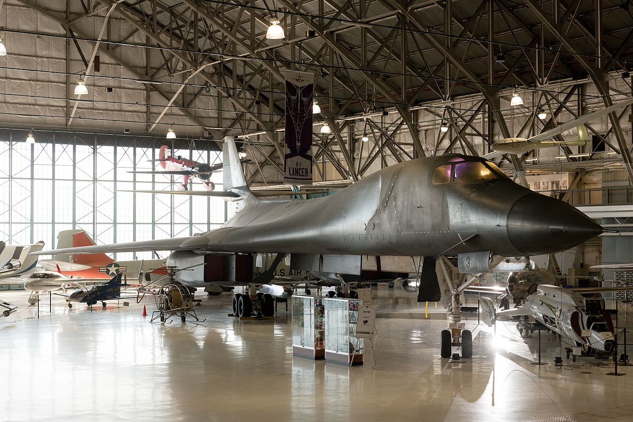 1280px-B-1A_Lancer_at_Wings_Over_the_Roc