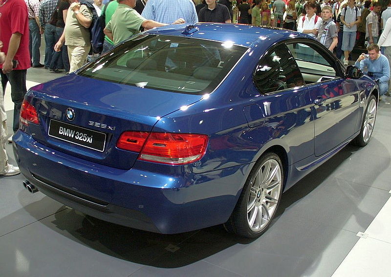 File:BMW 325xi Coupé.JPG