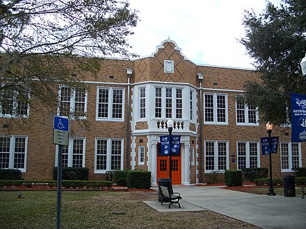 Школа си. Бартоу город. High School in Florida. Bartow milalo. Wideside School.