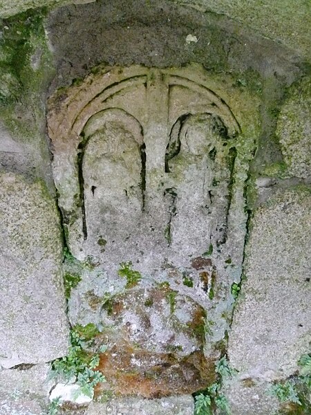 File:Bas-relief fontaine (Penhoët).jpg