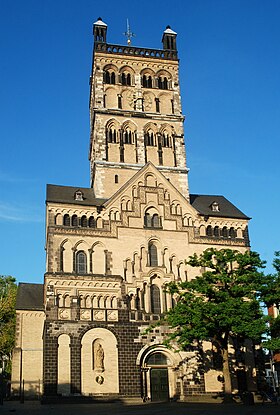 Illustrasjonsbilde av artikkelen Basilica of Saint-Quirin de Neuss