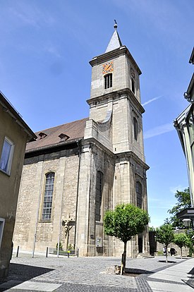 Bayern-Neustadt-Saale-Kirche-Mariä-Himmelfahrt-Außen.jpg