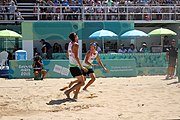 Deutsch: Beachvolleyball bei den Olympischen Jugendspielen 2018; Tag 11, 17. Oktober 2018; Jungen, Spiel um Platz 3 – Argentinien-Ungarn 2:0 (21–15/21–15) English: Beach volleyball at the 2018 Summer Youth Olympics at 17 October 2018 – Bronze Medal Match – Argentina-Hungary 2:0 (21–15/21–15)