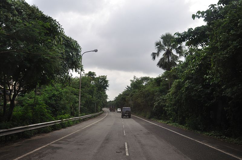 File:Belghoria Expressway - Kolkata 2011-09-09 4949.JPG