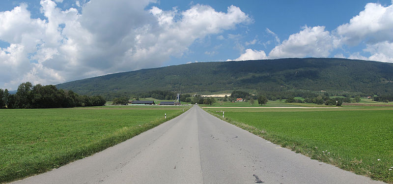 File:Bière route 2015-09-10.jpg