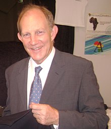 Bob Dewar, High Commissioner to Nigeria at an African Caribbean Exhibition (2881149343) (cropped).jpg