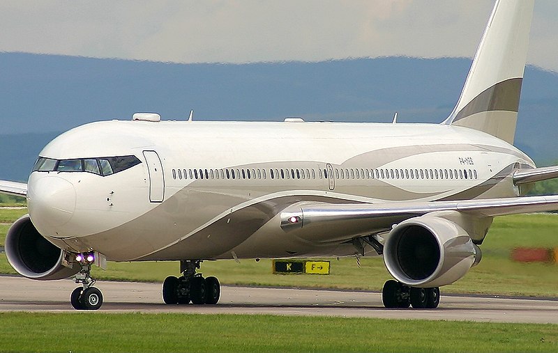 File:Boeing 767-33A(ER), Private JP527163.jpg