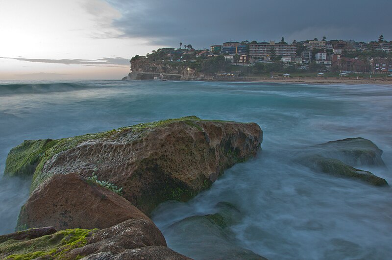 File:Bronte Sunrise (6560980419).jpg