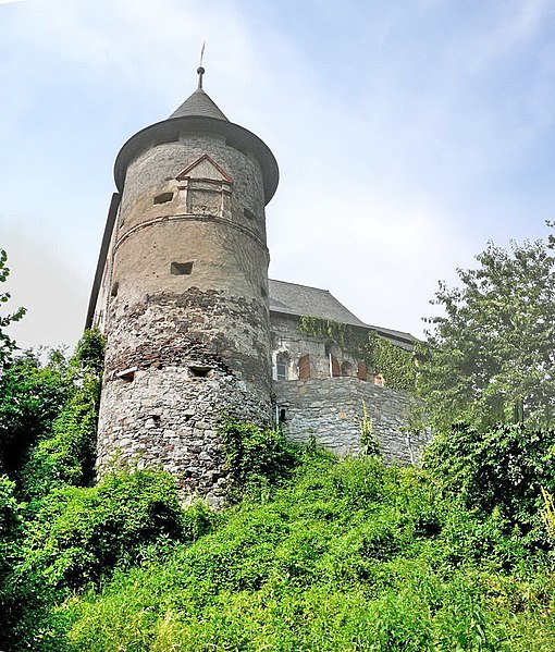 File:Burg Streitwiesen - panoramio - Adolf Riess.jpg