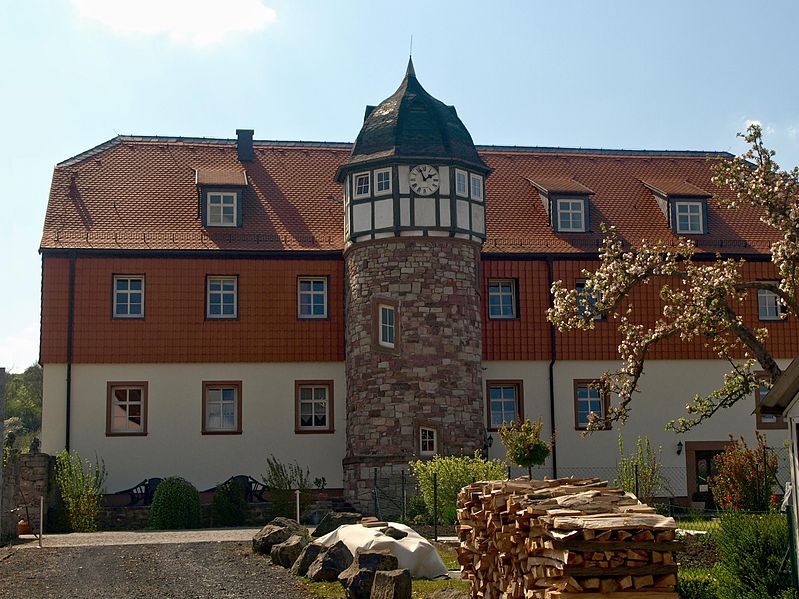 File:Buttlar schloss.jpg