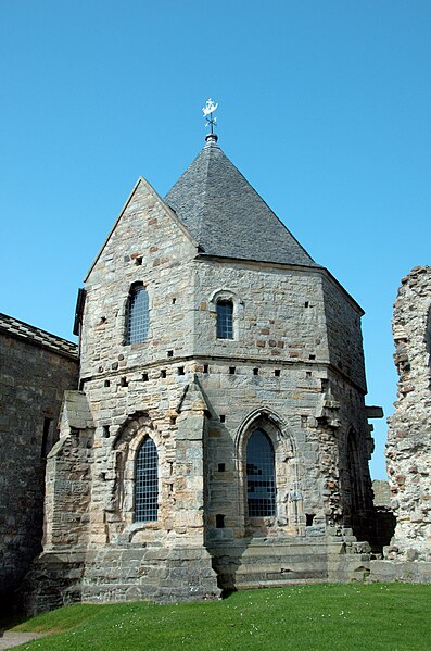 File:Chapter House, Inchcolm Abbey, Inchcolm, Firth of Forth, Scotland-9April2011.jpg