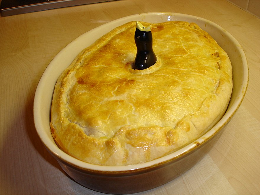 In pie order. Пироговая птичка. Птица пирог. Птичка для пирога. Пирог из птицы.