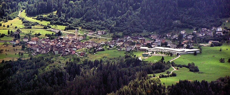 Fișier:Cinte Tesino, Trento, Italy.jpg