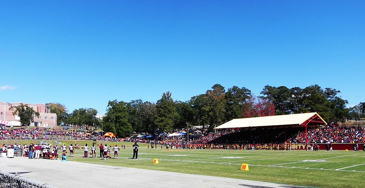 Abbott Memorial Alumni Stadium - Wikipedia