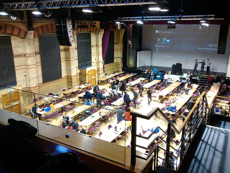 File:Cmglee Cambridge Corn Exchange hackathon.jpg