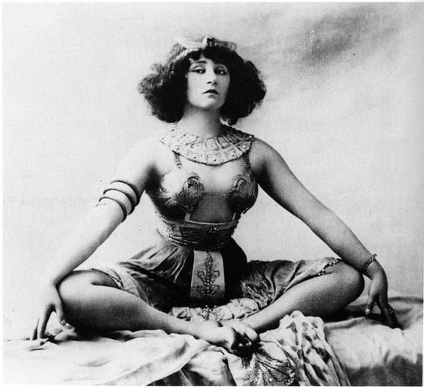 The real Colette in "Rêve d'Egypte"