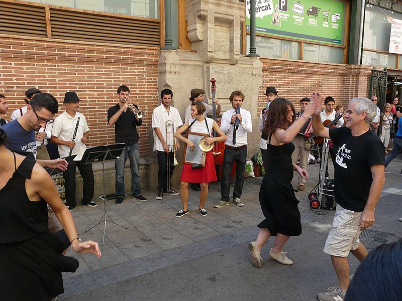 File:Concert de Jazz al mercat de la Llibertat P1200728.jpg