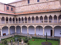 Claustro do Convento de las Dueñas. Salamanca