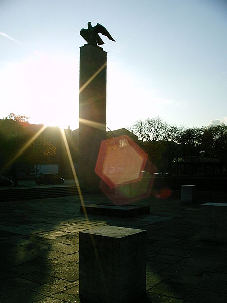 File:Denkmal Siemensstadt.jpg