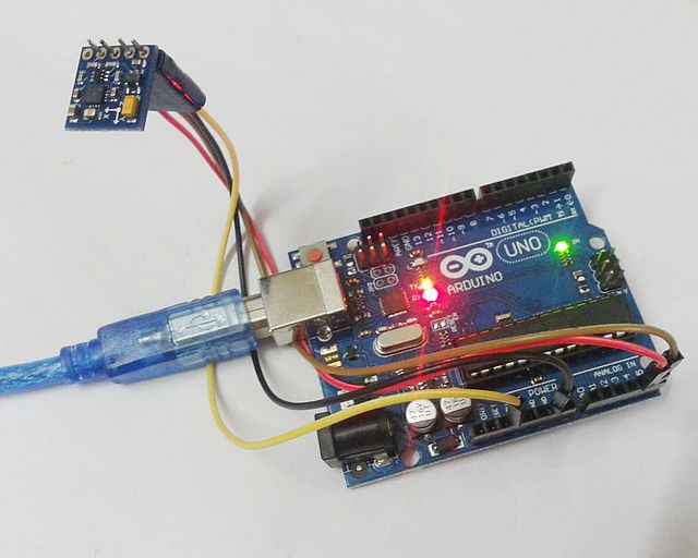 A digital gyroscope module connected to an Arduino Uno board