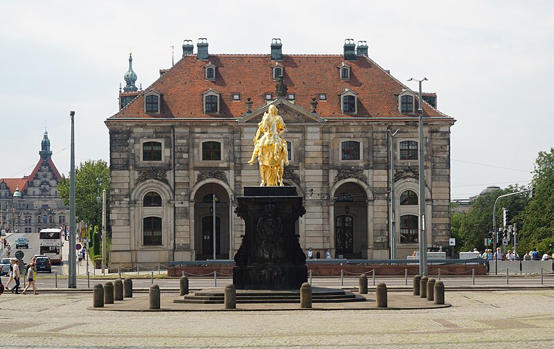 File:Dresden Neustadt Blockhaus Goldener Reiter.jpg