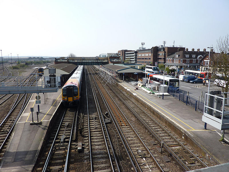 File:Eastleigh railway station engineering works in April 2010 2.jpg