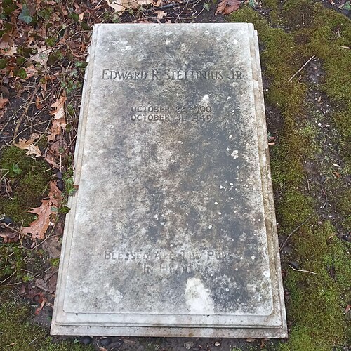 The gravesite of Edward Stettinius Jr.