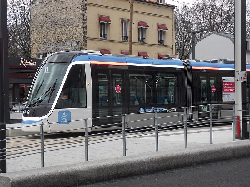 File:Essais tramway T9 IDF février 2021.jpg