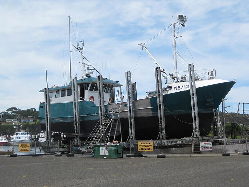 File:Fishing boat out of the water at Ulladulla.JPG