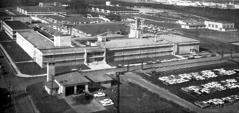 File:Fleet Combat Training Center Atlantic at Dam Neck c1964.jpg