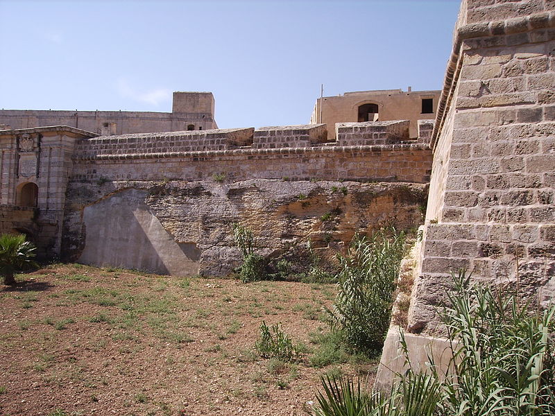 File:Fort Chambray 2.JPG