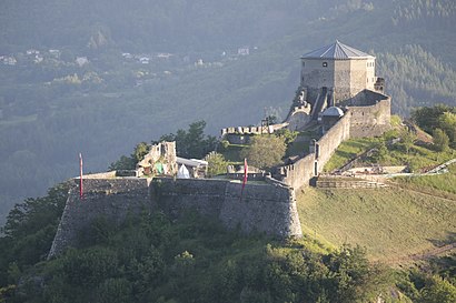 Come arrivare a Fortezza Delle Verrucole con i mezzi pubblici - Informazioni sul luogo