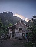 Gambar mini seharga Gunung Tanggang