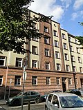 Railway workers 'residential courtyard in Leipziger Vorstadt: Row of houses (row of houses at Hansastraße 22/24/26/28/30/32/34/36/38/40/42/44/46/48 and Fritz-Hoffmann-Straße 10) from the railway workers' residential courtyard in Leipziger Suburb