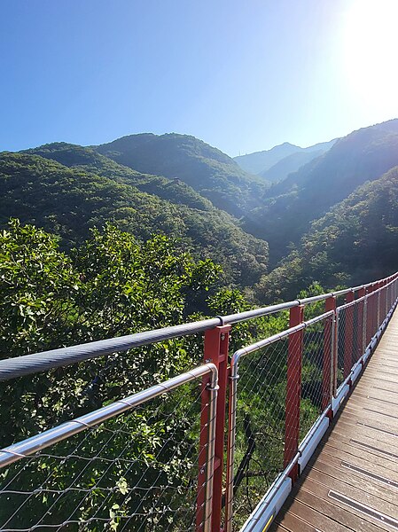 File:Gamaksan Mountain.jpg