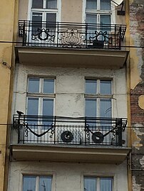 Gdanska 51 balconies.JPG