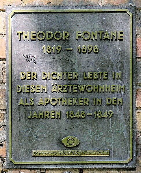 File:Gedenktafel Mariannenplatz 1-3 Theodor Fontane.JPG