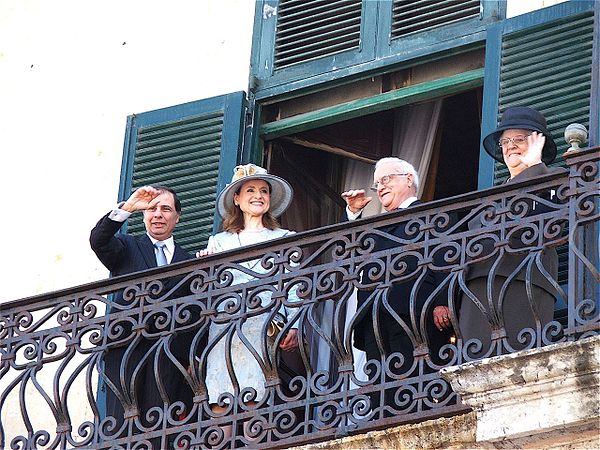 Fenech Adami saluting the crowd in St. George's Square on the day his successor, George Abela was sworn in.