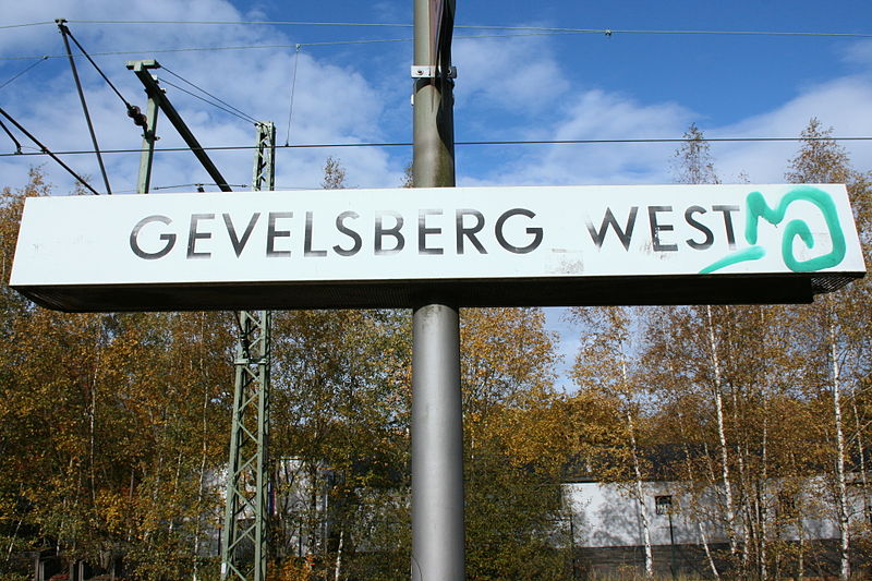 File:Gevelsberg - Am Westbahnhof - Bahnhof West 06 ies.jpg