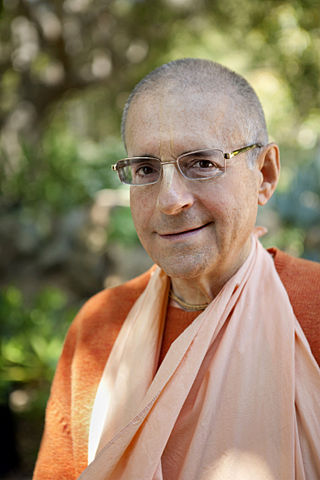 <span class="mw-page-title-main">Giriraja Swami</span> American Hindu writer (born 1947)